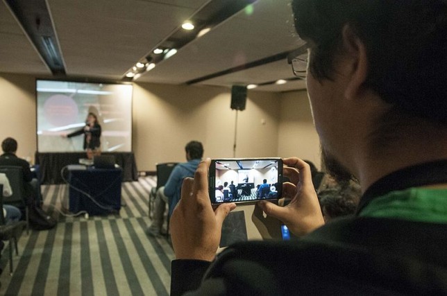 Charla de Sarah Chambers,